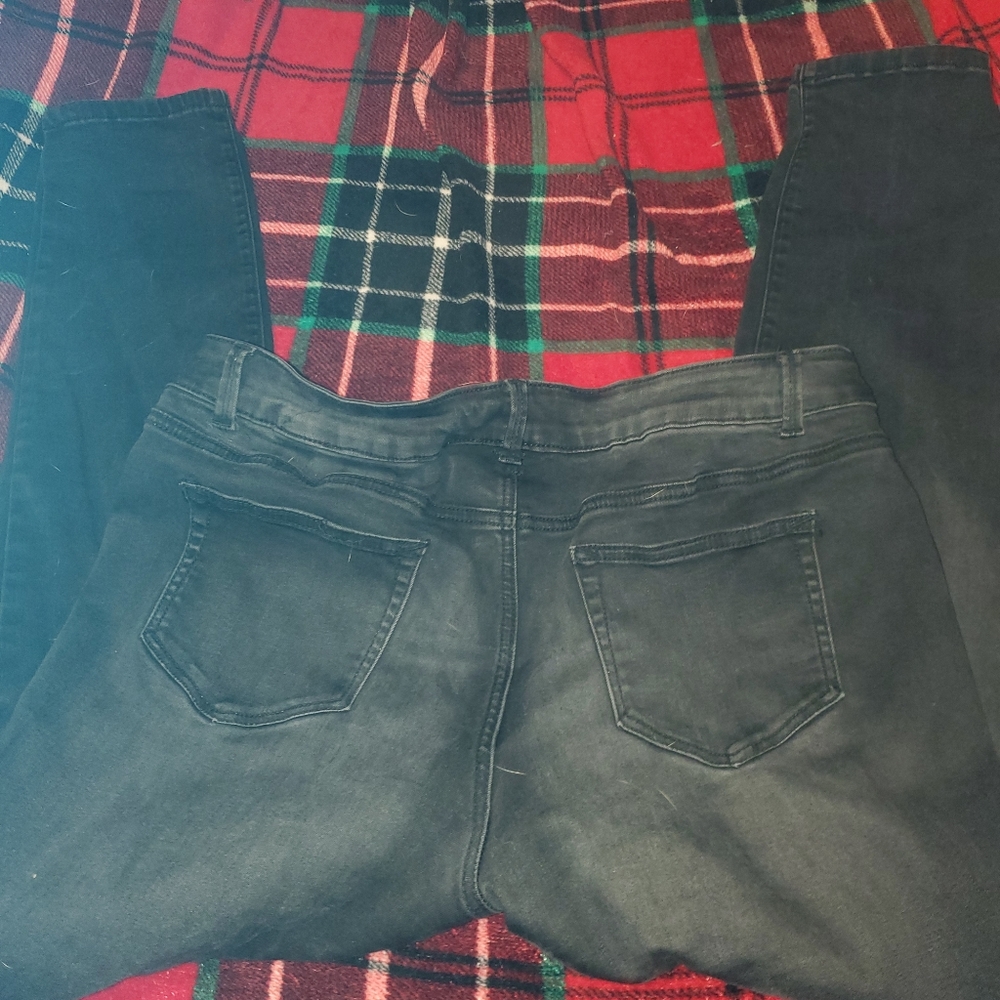 Jeans - Picture 2 of 4